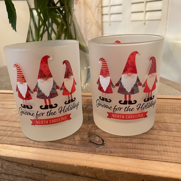 ALBERTO CULVET NORTH CAROLINA “GNOME FOR THE HOLIDAYS”BAR GLASSES - Picture 2 of 4